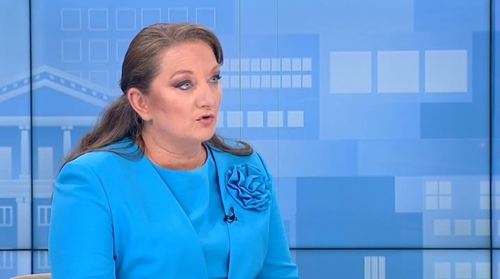 Деница Сачева: Лош стил за държавен глава е да говори неща, които не са в интерес на страната