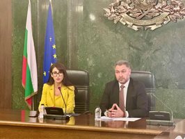 Прокурор Десислава Петрова и директорът на ГДБОП Боян Раев