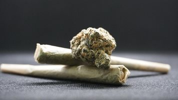 Проучване: Употребата на марихуана удвоява риска от инфаркт и инсулт