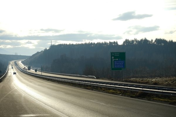 А “Струма” трябваше да е готова през 2004-а...